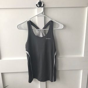 Athletic tank top